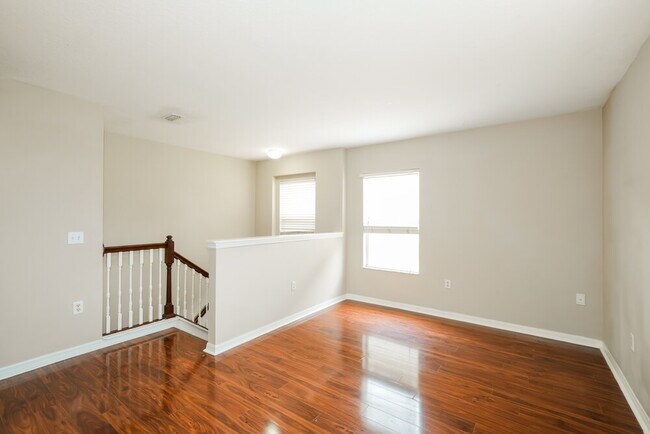 Building Photo - 12116 Tree Haven Ave