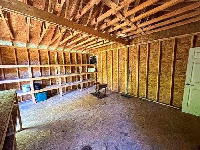 Building Photo - 475 Hill Rd