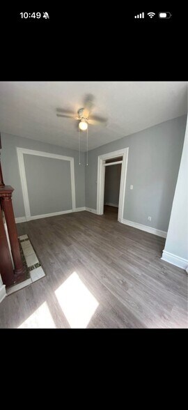 Building Photo - 658 E 28th St