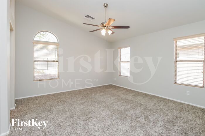 Building Photo - 29882 N Broken Shale Dr