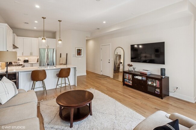 Building Photo - 1753 N Kedzie Ave