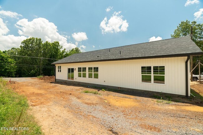 Building Photo - 5706 Zurich Way
