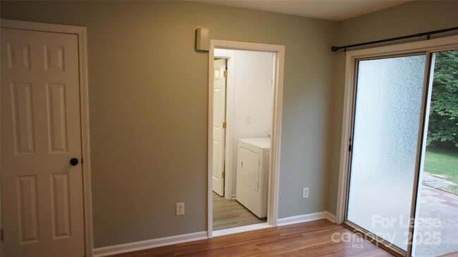 Building Photo - 10930 Kinston Ridge Pl