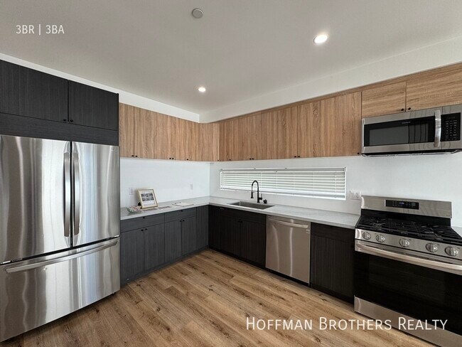Building Photo - 660 Mariposa Ave