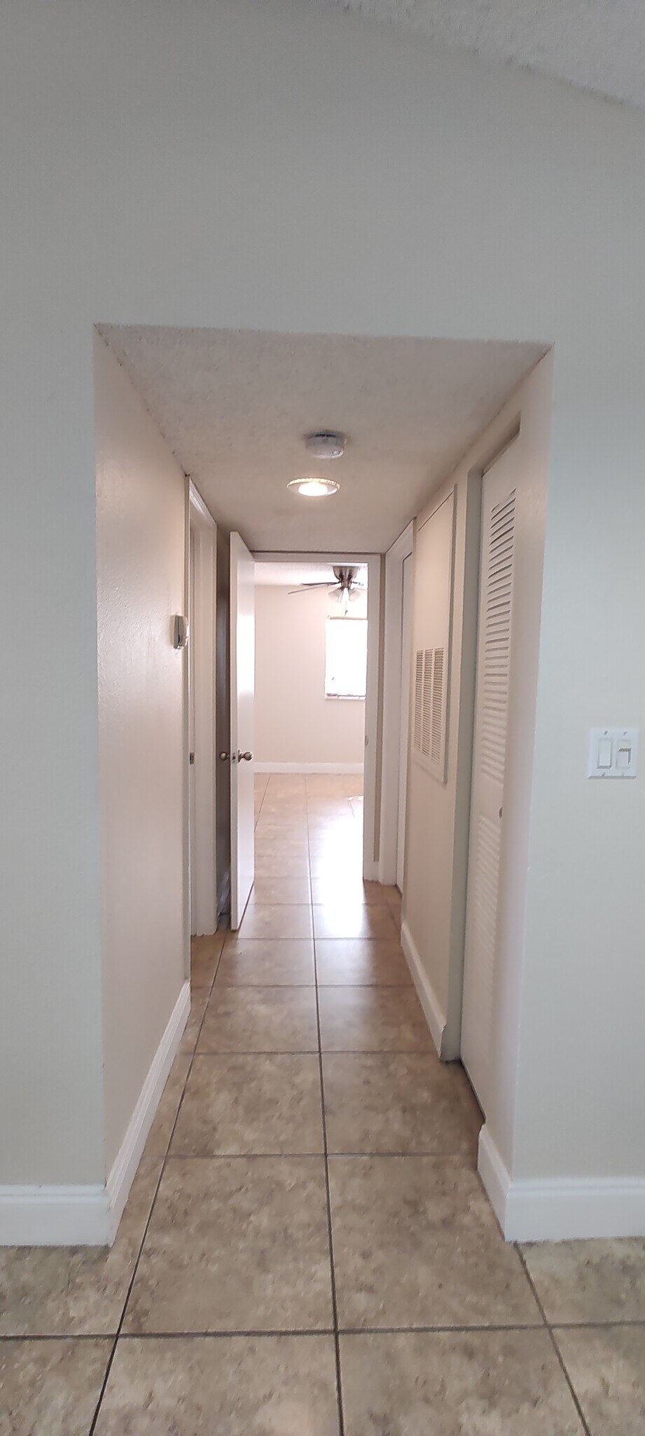Building Photo - 2846 S University Dr