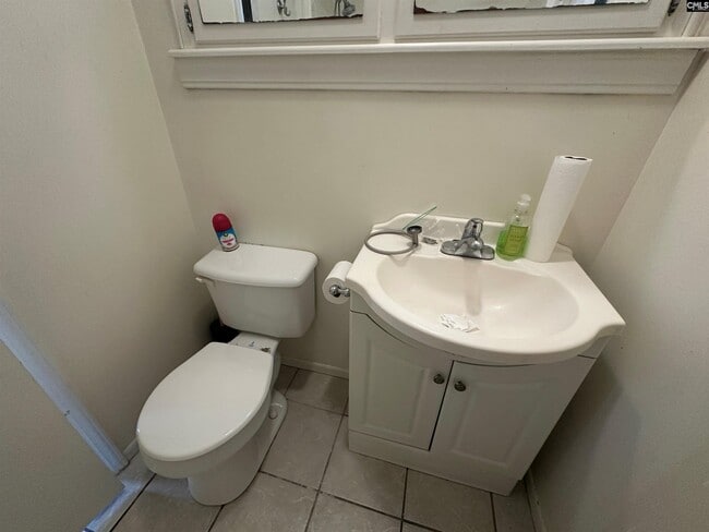 Building Photo - 1213 Summerland Dr