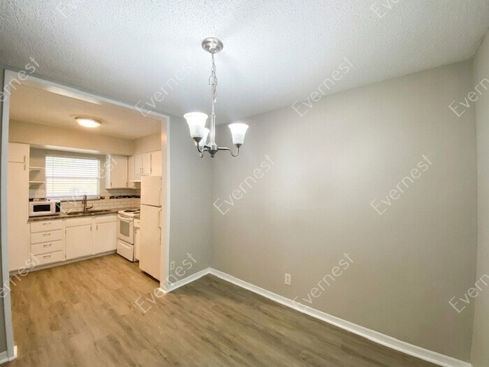 Building Photo - 4455 38th Terrace N