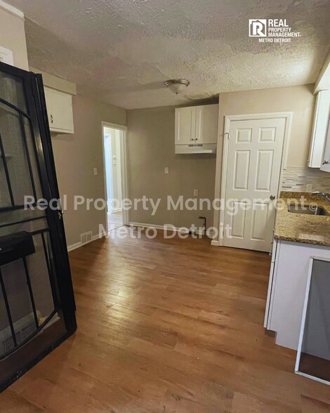 Building Photo - 18445 Ardmore St