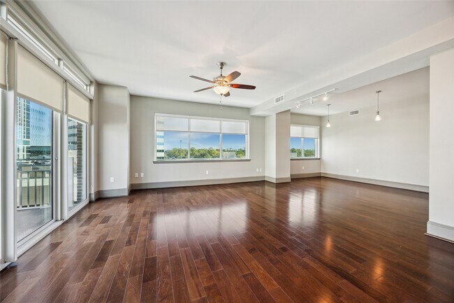 Building Photo - 9870 Gaylord Dr