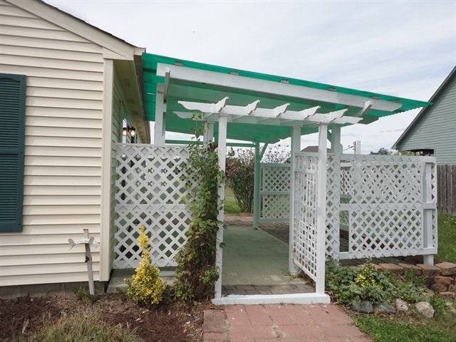 Building Photo - 1490 Lavender Dr