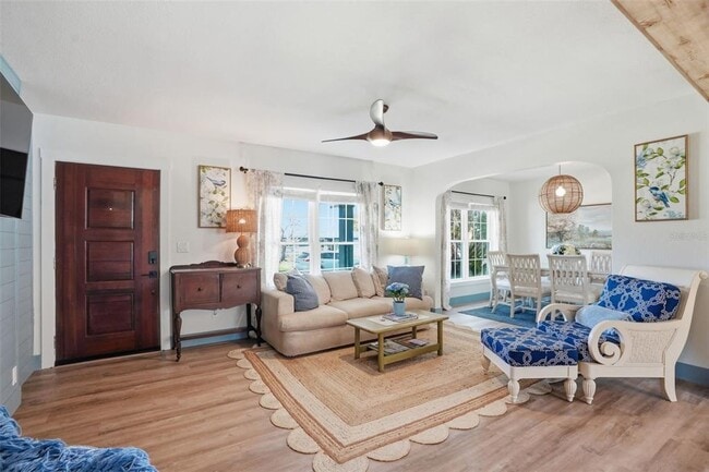 Building Photo - 759 Lantana Ave