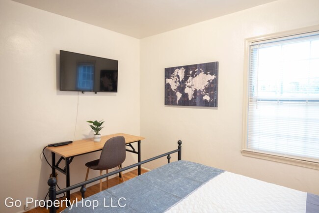 Building Photo - 3 br, 2 bath House - 147 S Mathilda Ave