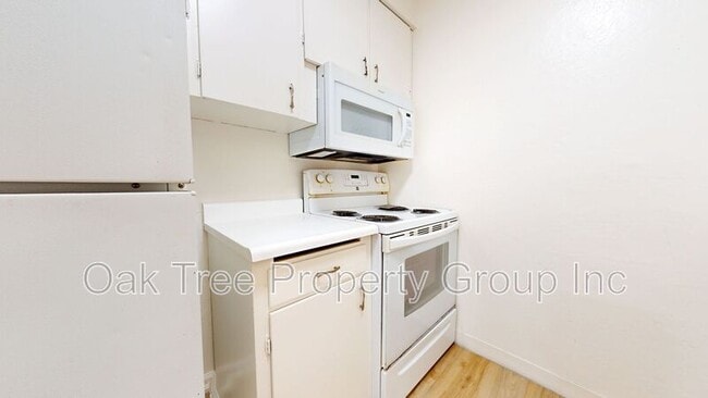 Building Photo - 625 F St