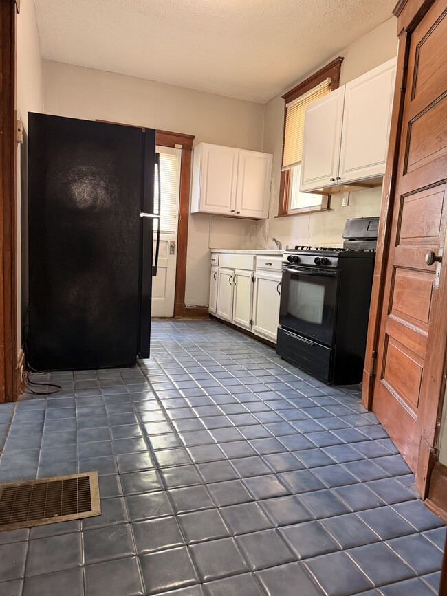 Building Photo - 1740 Minion Ave