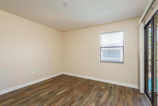 Building Photo - 12293 Sailwinds Dr