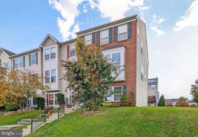 Building Photo - 5015 Leasdale Rd