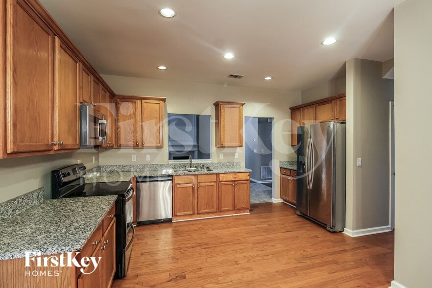 Building Photo - 2775 Haynes Club Cir SW