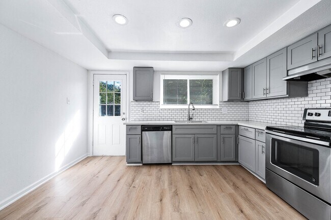 Building Photo - 24007 Pepperrell Pl St