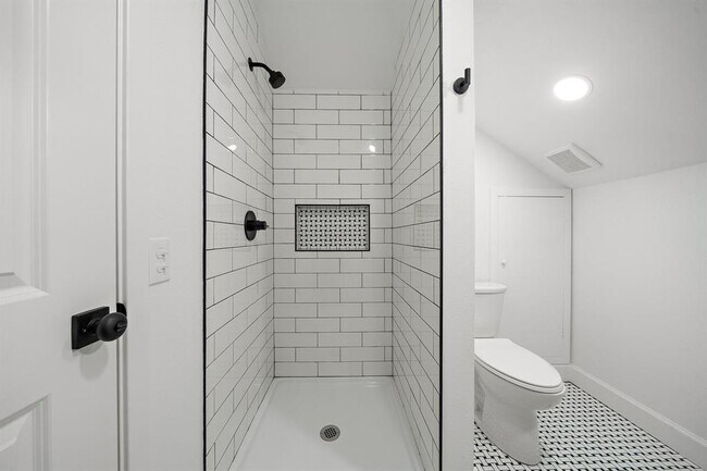 Building Photo - 2811 Barbee St