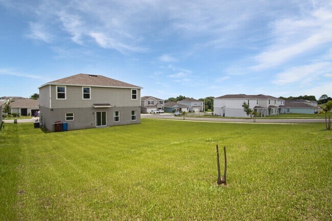 Building Photo - 137 Piave St