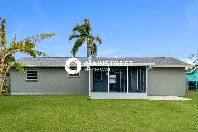 Building Photo - 3 Bedroom Pet-Friendly Home in HOLIDAY, FL with Main Street Renewal