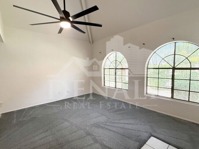 Building Photo - 1211 N Miller Rd