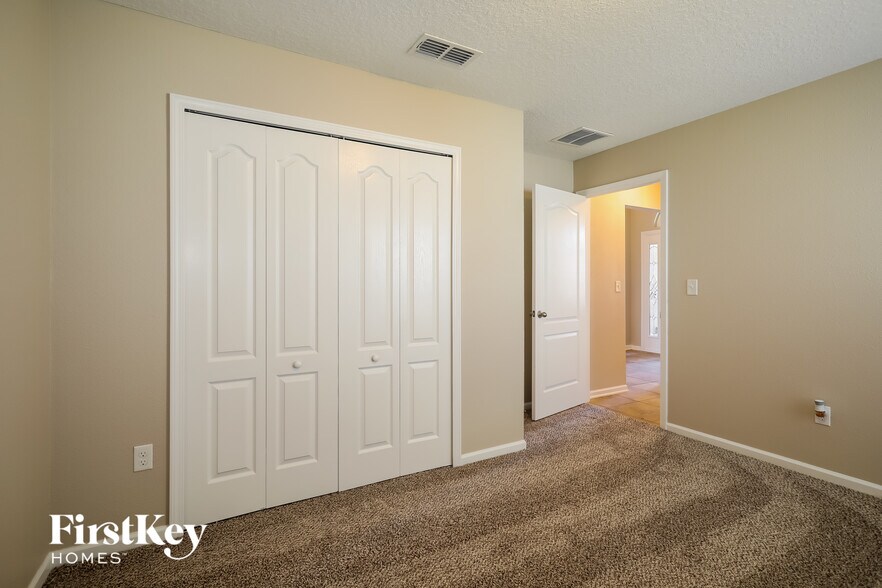 Building Photo - 1881 High Prairie Ln