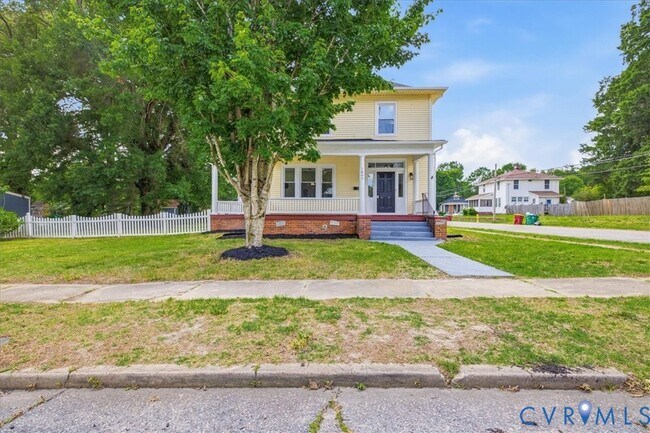 Building Photo - 1802 Varina Ave