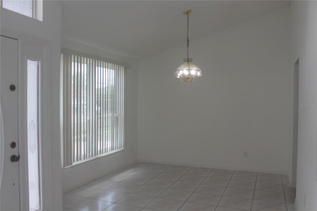 Building Photo - 462 Kassik Cir