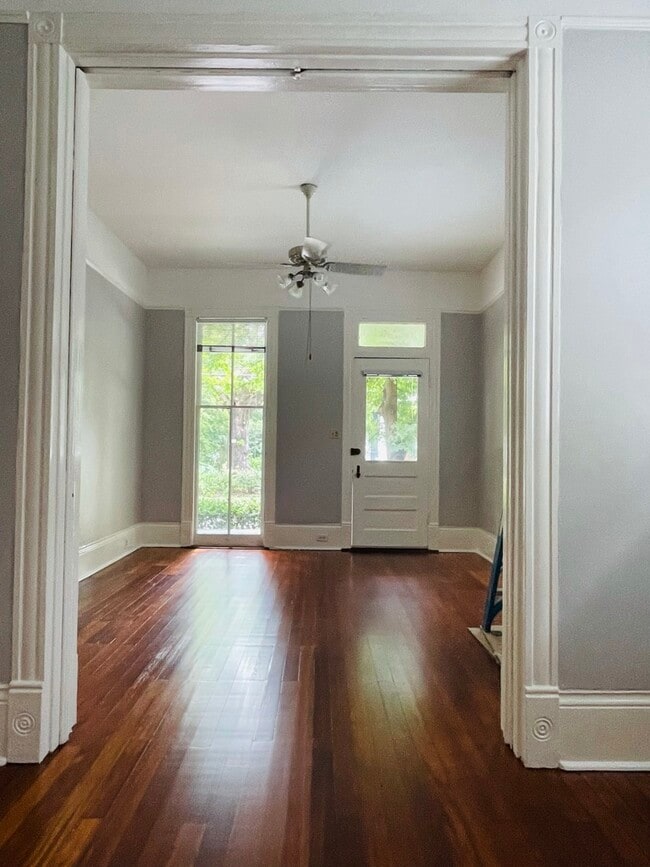 Building Photo - 1222 Soniat St