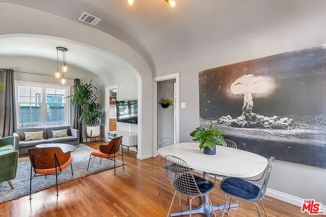 Building Photo - 2630 S Bedford St