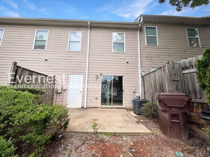 Building Photo - 585 McWilliams Rd SE