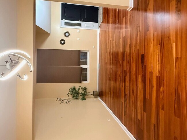 Building Photo - 3161 Hopewell Dr