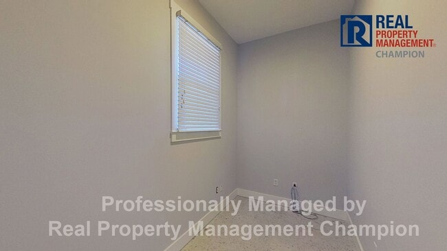 Building Photo - Updated 3 BD/2BA Home w/Spacious Rooms and Large Yard