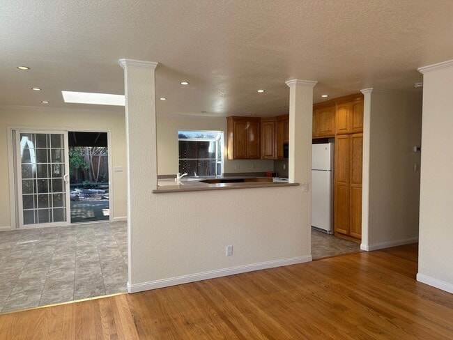 Building Photo - 3BD/2BA Fremont Home with Open Floor Plan and Outdoor Deck