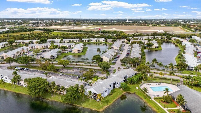 Building Photo - 1211 S Independence Dr