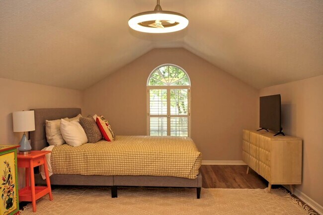 Building Photo - Executive Home in Dr. Phillips