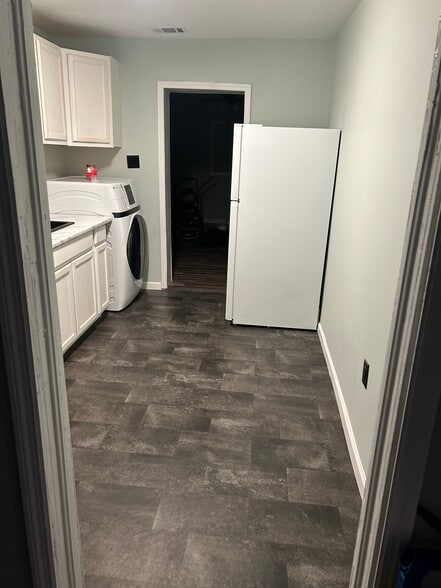 Building Photo - 1339 Jackson Ln