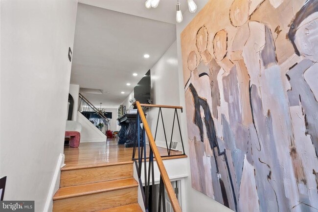 Building Photo - 2737 E Country Club Rd