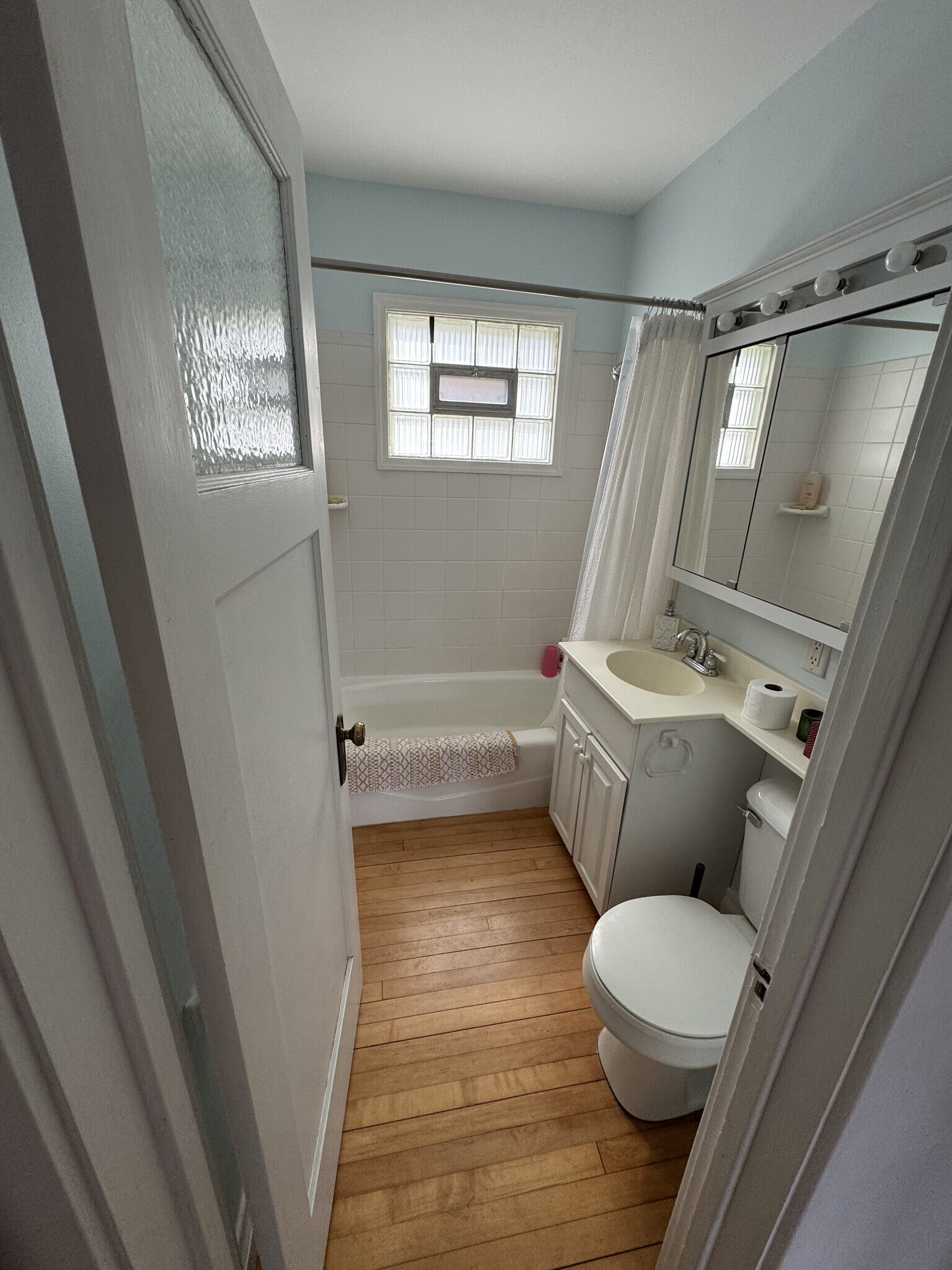 Downstairs Bathroom - 7710 Eagle St