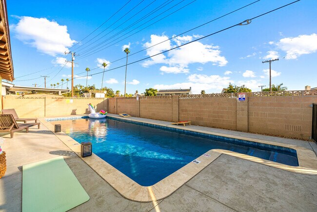 Building Photo - 632 Kenoak Dr