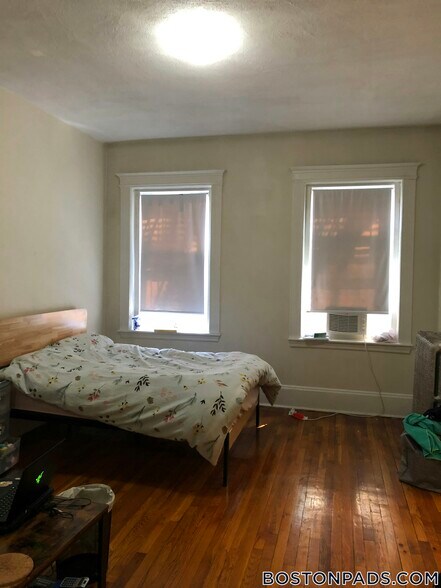 Building Photo - 1334 Commonwealth Ave