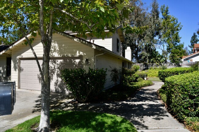 Building Photo - 10336 Ridgewater Ln