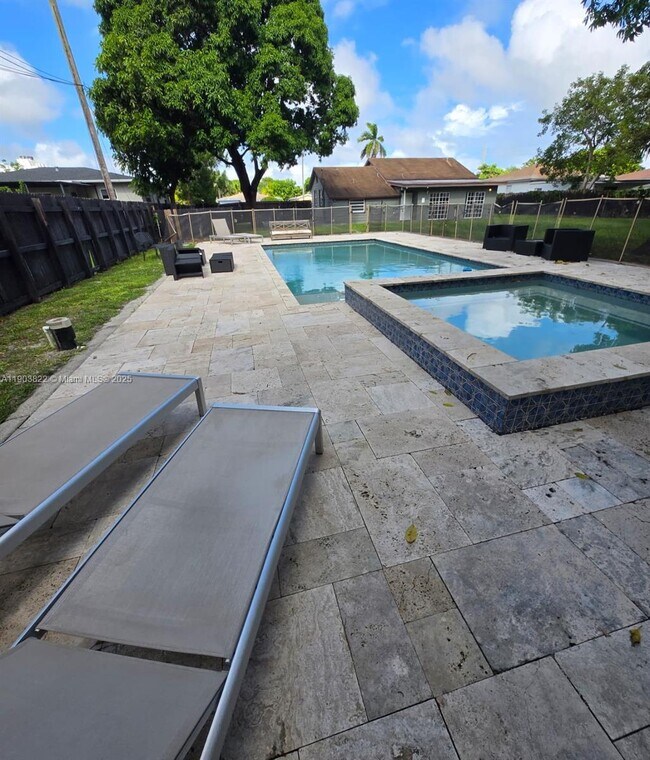 Building Photo - 2420 Jackson St