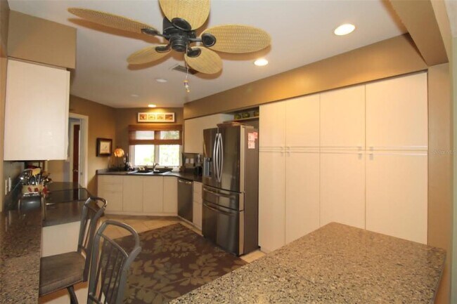 Building Photo - 4532 Ascot Cir N