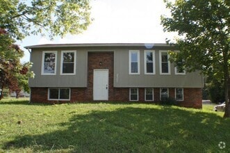 Building Photo - 3 bedroom with bonus room