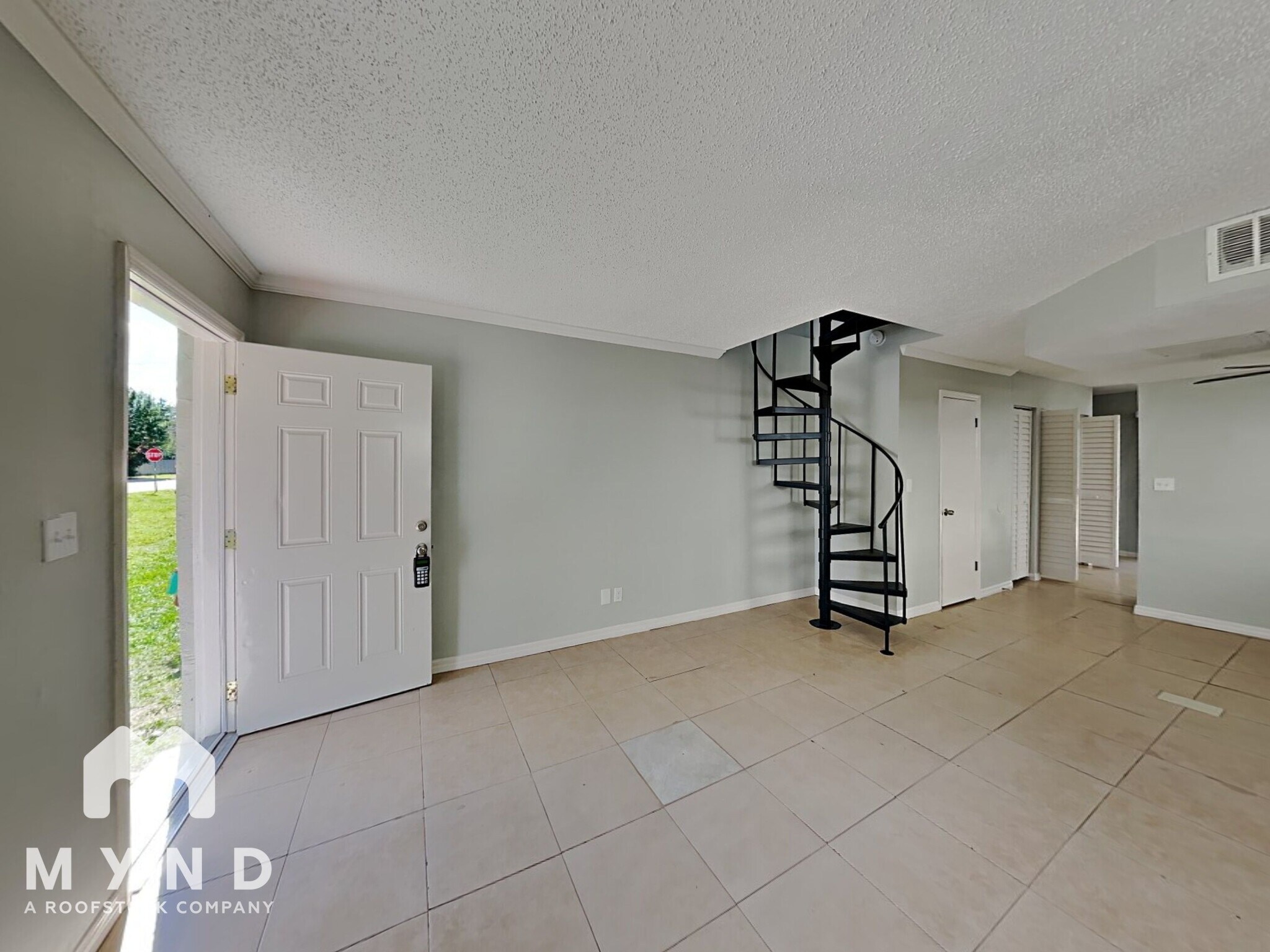 Building Photo - 10208 N Ojus Dr