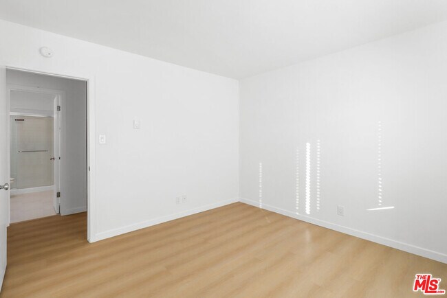 Building Photo - 1114 12th St