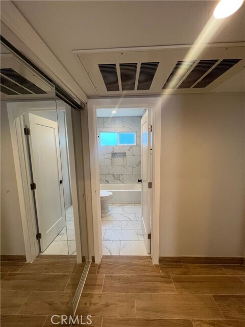 Building Photo - 13425 Vanowen St