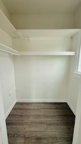 Walk In Closet - 4760 1/2 Lexington Ave